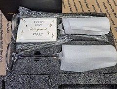 New Wedding Bride & Groom Gold Embossed Champaign Flutes & Cake Cutter Set NIB!