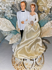 Vintage 1950’s Hand Painted Coast Novelty Wedding Cake Couple Topper W/Orig Box