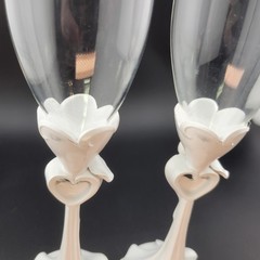 Bride & Groom Toasting Glasses Wedding Champagne 2 Flute White Hearts Romantic