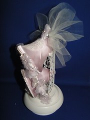 New Vintage Wilton «Chapel Bells » Wedding Cake Top, Lilac satin bell, 103-2411