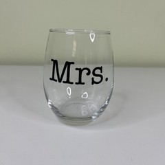 Set of 2 16 oz ‘Mr/Mrs’ Black Stemless Wine Glasses Wedding Anniversary Gifts