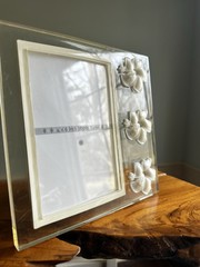 Beautiful Clear Acrylic Photo Frame With Three Lilies, Holds 4×6 Photo, 7”x7”