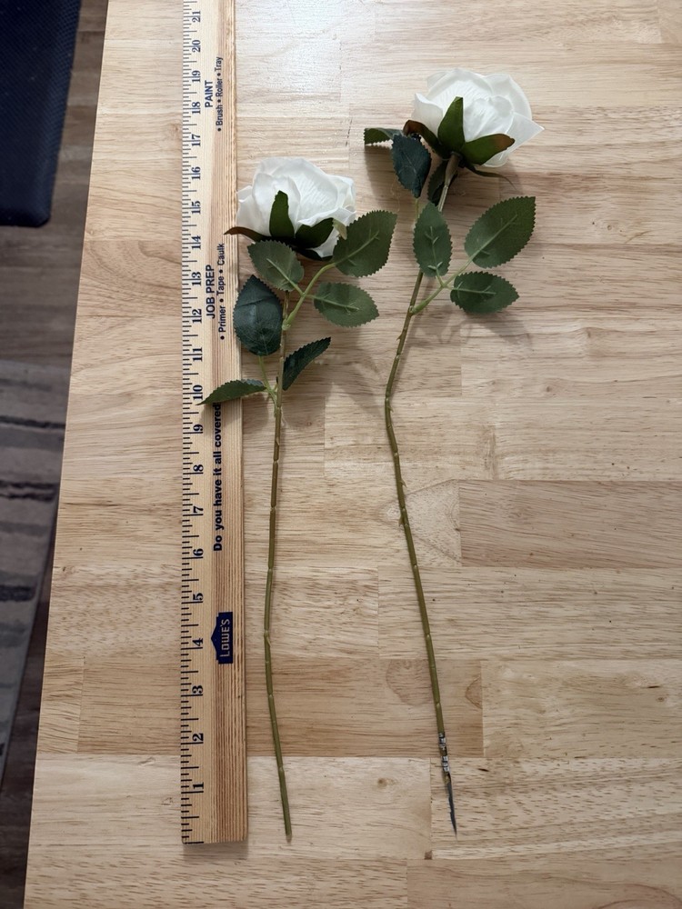 140 White Wedding Roses ling’s moment. Most Have Floral Picks – Used