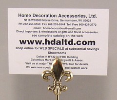 Card Sign Holder Brass Fleur-de-lis Top on Round Filigree Base 3.5″D 3″H Set/6