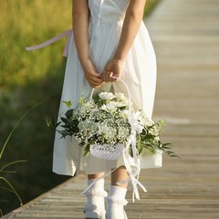 2 Pieces White Flower Girl Basket with Silk Ribbon Bowknot for Wedding Petals
