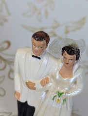 1950 Coast Novelty VFG Co Ceramic Wedding Cake Topper New Old Stock w defect MCM