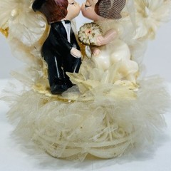 Vintage 1980 Coast Novelty Wedding Cake Topper Kissing Bride Groom Heart Decor
