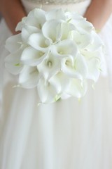 IFFO Bride Holding Flowers, high Simulation pu Calla Lily Bouquet, and Never …