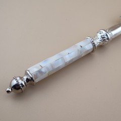 Towle Silversmiths 1690 Stamp Mother of Pearl Cake knife