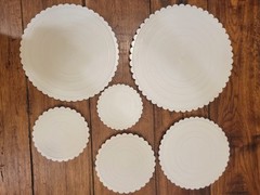 Wilton Circles of Strength 6 pc tier Cake Separator Plates Scalloped 6 – 14″