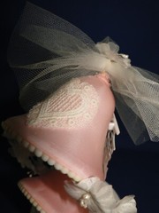New Vintage Wilton «Chapel Bells » Wedding Cake Top, Pink satin bell, 103-2415