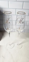 Set of 2 Wedding Champagne Flutes • Wedding Gift for Mr & Mrs • Gold Letter…