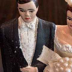 Vintage Bride & Groom Wedding Cake Topper Ceramic 1950s 4″ Lace Dress
