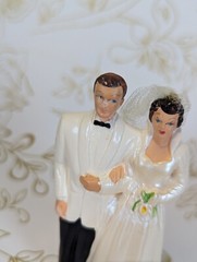 1950 Coast Novelty VFG Co Ceramic Wedding Cake Topper New Old Stock w defect MCM