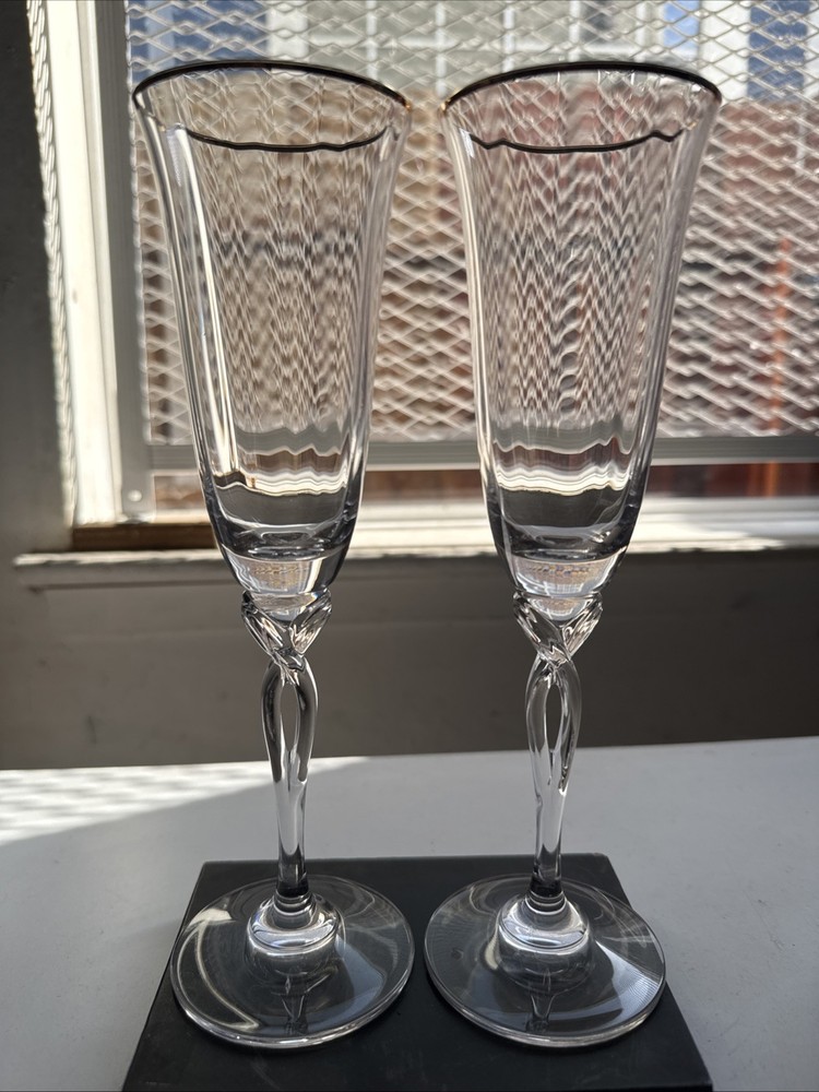 Oneida Wedding Toasting Pair Flute Champagne wine glass