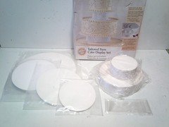 New In Worn Box Wilton Tailored Tiers Cake Display Set FREE SHIPPING
