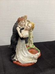 Wedding Bride And Groom With Mirror, Cake Vintage, Red Hair,