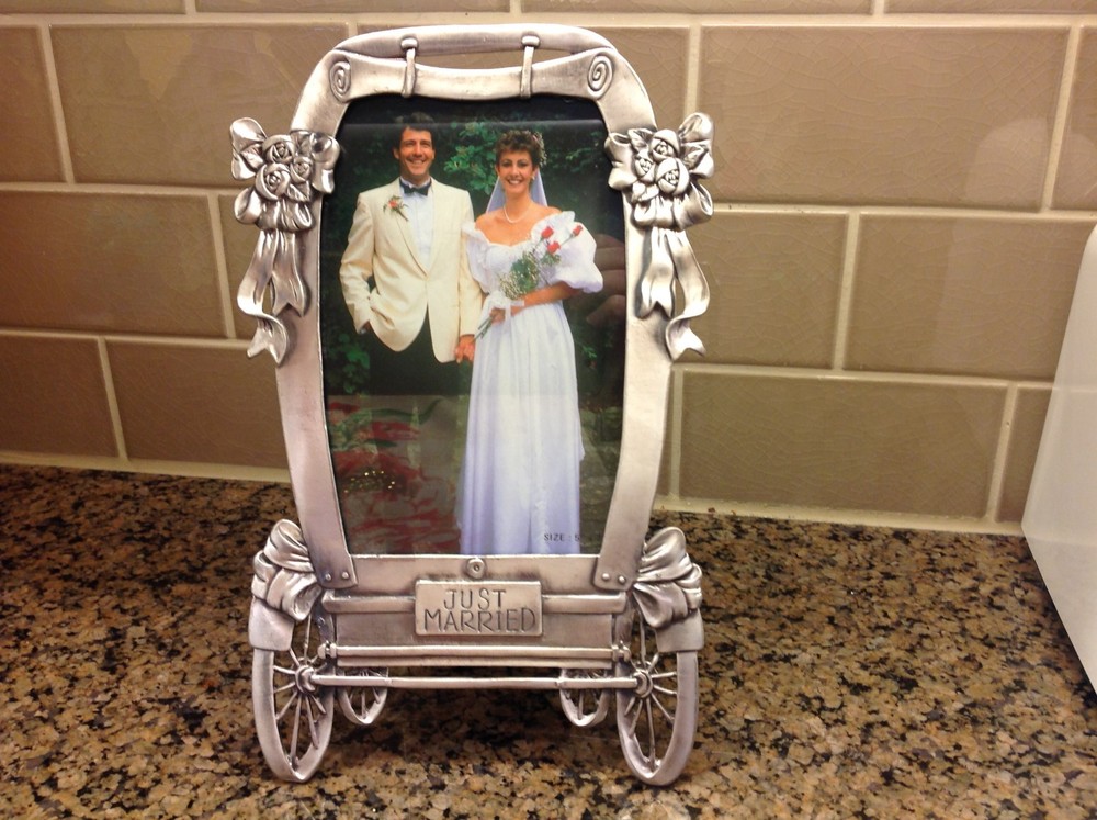 Whimsical, Romantic Wedding Carriage Picture Frame – For a 5 x 7 Picture