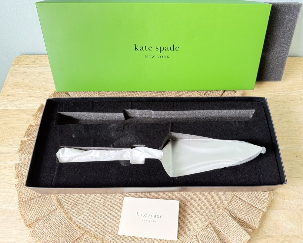 Kate Spade Lenox Grace Avenue Bows One Piece Dessert CAKE SERVER-New Still Wrap