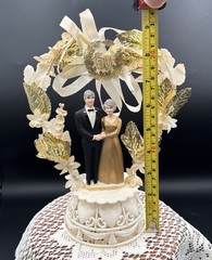 9″ Vtg Plastic Coast 1980 Novelty 50th Anniversary Gold Wedding Cake Topper