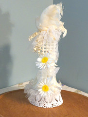 Bride & Groom Wedding Cake Topper Arch Birds Daisies Plastic Fabric Tulle 11″…