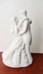 K’s Collection White Ceramic Porcelain Cake Topper 5-1/2″ Bride & Groom Figurine