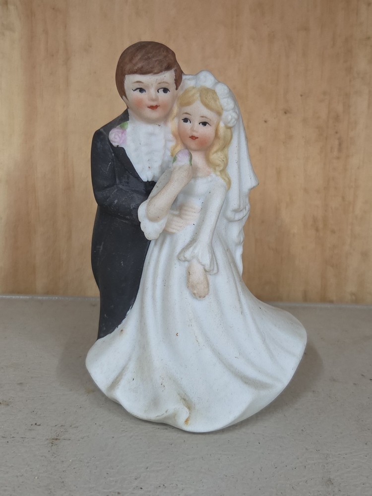 Wedding Anniversary Bride And Groom Porcelain Cake Topper Retro VTG Lefton 4 in