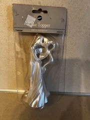 Wilton Pearly White Bride And Groom First Kiss Cake Topper NIP