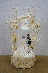 Mid Century 1950s Bride & Groom Marriage Wedding Cake Topper Arch 11″