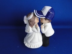 New Indianapolis Colts Kissing Bride & Groom Wedding Cake Top figurine with cap