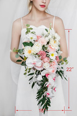 Elegant 16″ Silk Wedding Bouquet for Bride – Perfect for Ceremony & Anniversary