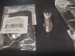 Silvery Metal Calla Lily Bout Magnet, Attach Boutonniere w/o Pins «Vine Silver»