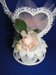 New Vintage Wilton «Wedding Rose» wedding Cake Top with Pink , 103-2263