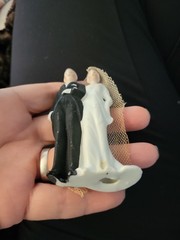 Vtg bisque wedding cake topper bride W/ veil & groom made from 1940s 50s 3.5″