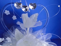 New Elegant Wedding Cake top with Acrylic Heart Background & white rose #150