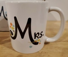 «Mr. and Mrs.» White Ceramic Coffee Mug Set – Rock Scissor Paper – New in Box