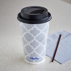 Hefty Disposable Hot Cups with Lids, Leak-Resistant Disposable, 16 Oz, 20 Count