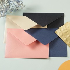 50 Pieces Shiny Envelopes with Gold Stickers for Wedding A7, 5×7, Cream Color