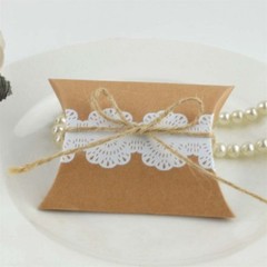 100Pcs Lace Kraft Paper Pillow favor Box Wedding Party Favour Gift Candy Boxes