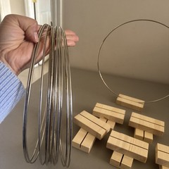 Metal Floral Hoop Centerpiece with 12PCS Wood Place Card Holders