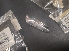 Silvery Metal Calla Lily Bout Magnet, Attach Boutonniere w/o Pins «Vine Silver»
