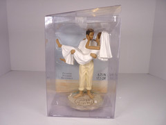 Lillian Rose Beach Just Married Newly Weds 6.75 in Resin Figurine – N15