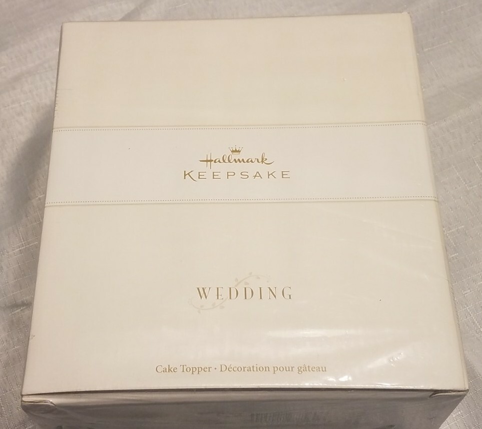 Brand New Sealed 2005 Hallmark Wedding Cake Topper Two Hearts One Love Keepsake