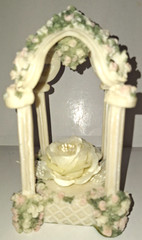 VTG LILLIAN ROSE GARDEN WEDDING PINK ROSES GAZEBO 6″ FIGURINE CAKE TOPPER