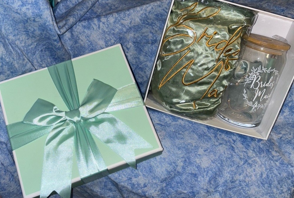 Bridesmaid Gift Box Green New