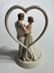 Lenox Porcelain Gold Trim Heart Wedding Bride & Groom Brunette Cake Topper