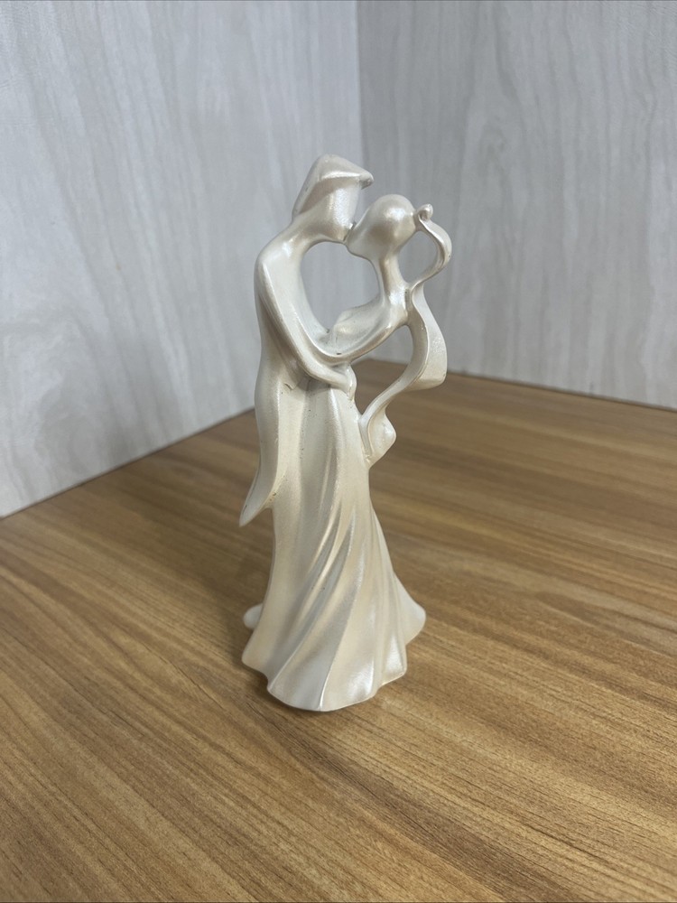 Wilton First Kiss Bride and Groom Wedding Cake Topper Figurine Pearlized White