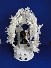New Vintage Wilton «Lover’s Bower » Wedding Cake Top, kissing couple, 110-3006