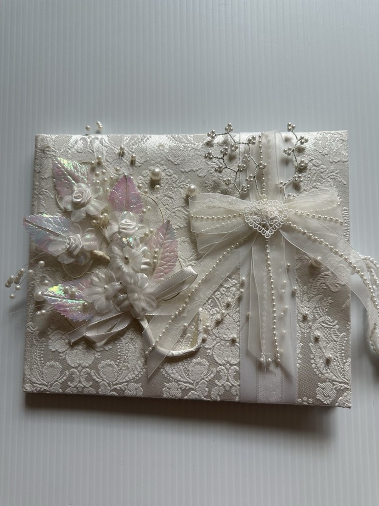 Hallmark WCA3378 Wedding Guest White Fabric Lace Floral Covered Book Vintage