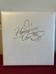 HALLMARK «OUR HONEYMOON» 3-RING PHOTO ALBUM — NEW IN BOX